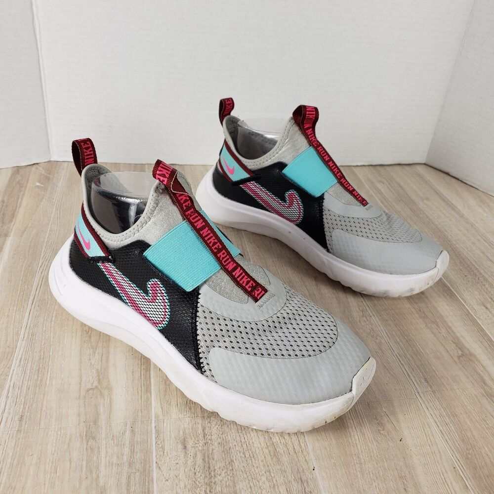 Nike flex plus SE gray/pink/black youth sz 5y DD 1145-001